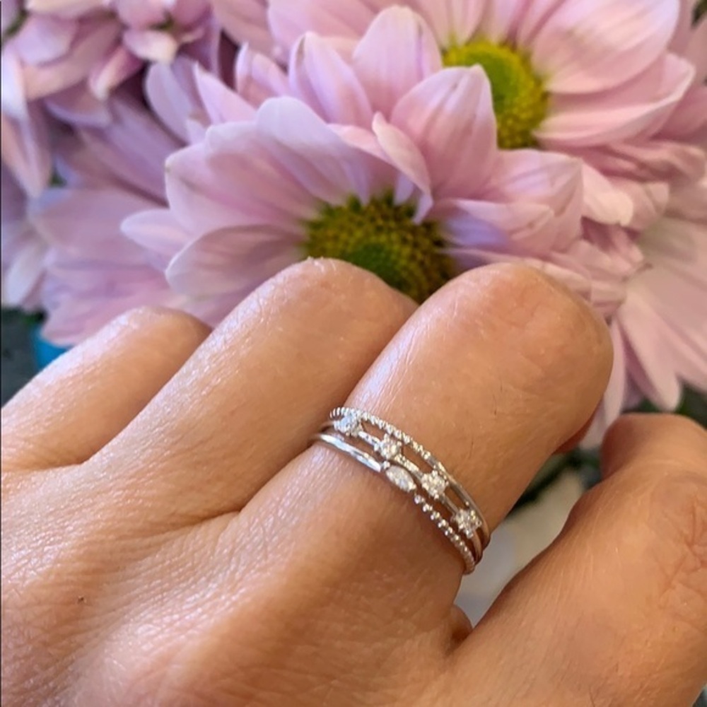 New oval and round CZ Wedding Band Ring size 8